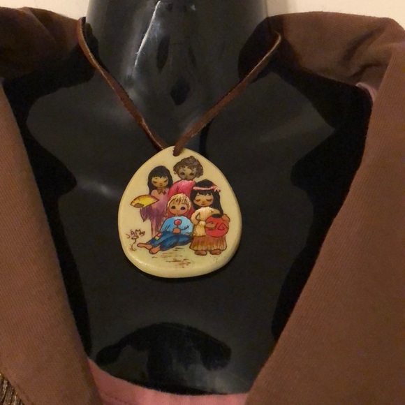 Exclusive necklace by Jama + 90s jacket small - Picture 2 of 5